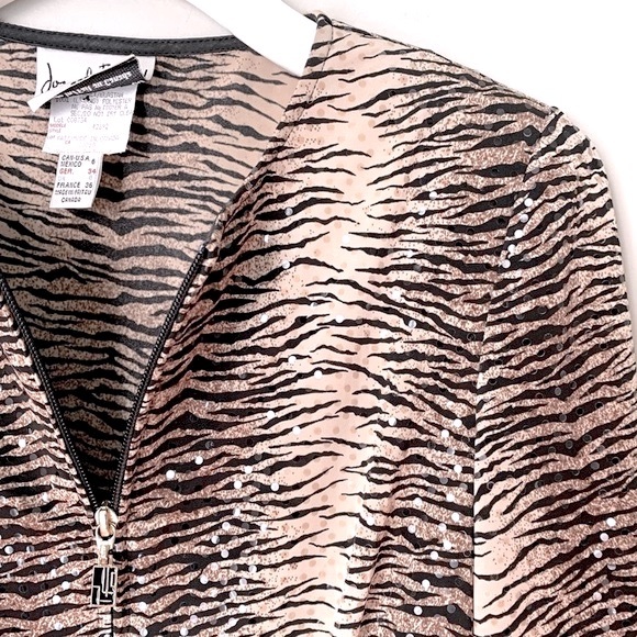 Vintage Joseph Ribkoff size 6 Front Zip Sequin Top - Picture 7 of 16